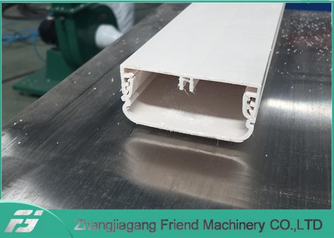 Ligne en plastique adaptée aux besoins du client d'extrusion de profil, machine d'extrudeuse de PVC pour le câble 1