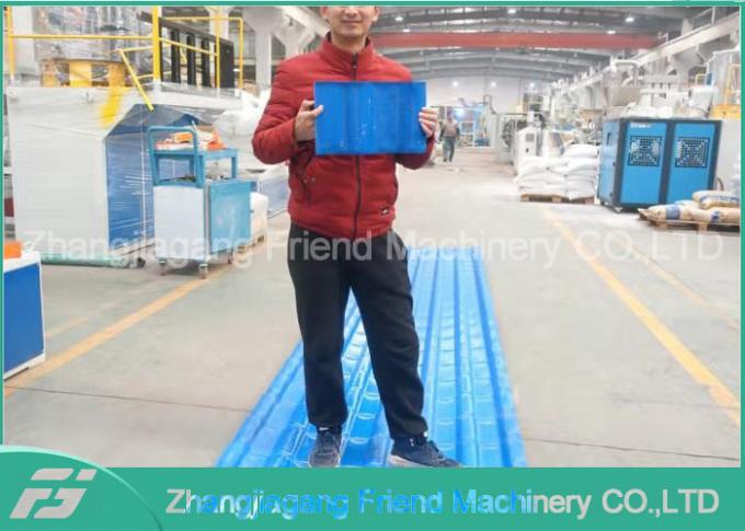 Résistance de charge de PVC ASA Tile Production Line High de l'extrusion 930mm de Co 0