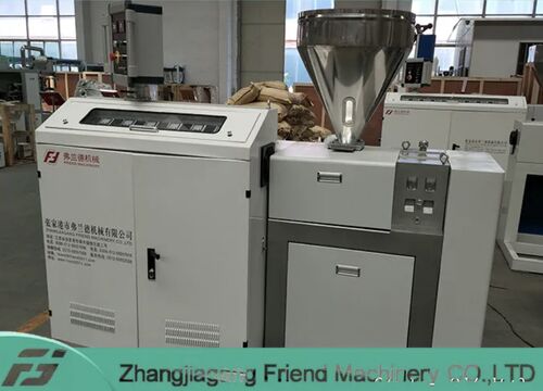 Derniers blogs de l'entreprise sur Comment une extrudeuse plastique améliore-t-elle la qualité des produits et le contrôle des coûts ?