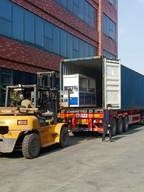 Dernières nouvelles de l'entreprise Nous emballons et livrons des marchandises pour des clients d'Indonesiaian