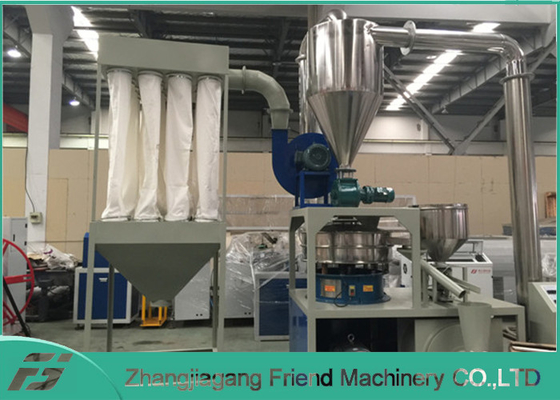 Un bon prix. Sortie en plastique de alimentation complètement automatique de la machine 100~300kg/H de Pulverizer en ligne