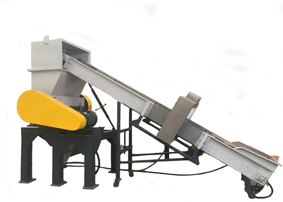 Un bon prix. Machine en plastique de broyeur de bouteille de l'ANIMAL FAMILIER PC800 pour des flocons d'ABS du PE pp picoseconde de PVC en ligne