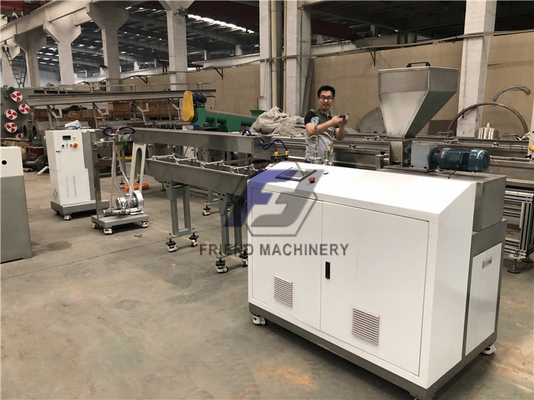 Un bon prix. Ligne de réutilisation en plastique machine de mini ANIMAL FAMILIER parallèle de pelletisation d'ANIMAL FAMILIER de vis de double en ligne