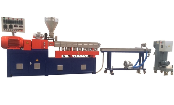 Un bon prix. Fabrication simple de granule de vis de pelletiseur de machine d'ANIMAL FAMILIER de PC en plastique automatique de petite capacité en ligne