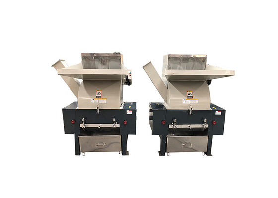 Un bon prix. 400kg/machine en plastique de broyeur de bouteille ANIMAL FAMILIER de H 12mm en ligne
