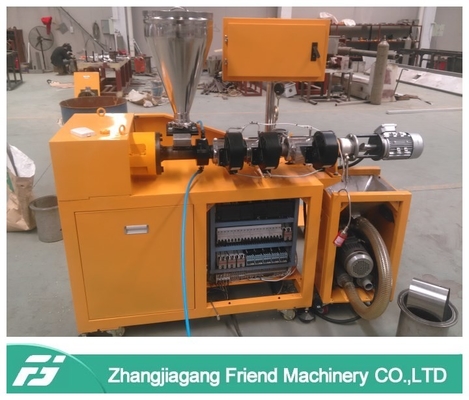 Un bon prix. machine en plastique de réutilisation en plastique du pelletiseur 400kg/H en ligne