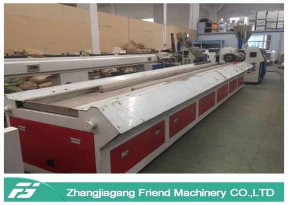Un bon prix. Boudineuse à vis jumelle conique de machine composée en plastique en bois matérielle d'extrusion de poudre en ligne