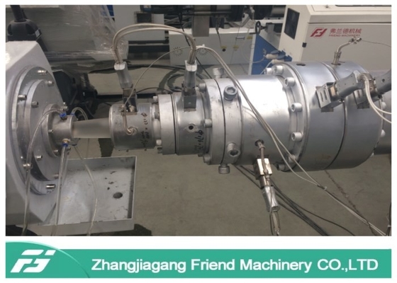 Un bon prix. Équipement d'extrusion de tuyau du faible densité LLDPE, machines en plastique d'extrusion de tube en ligne