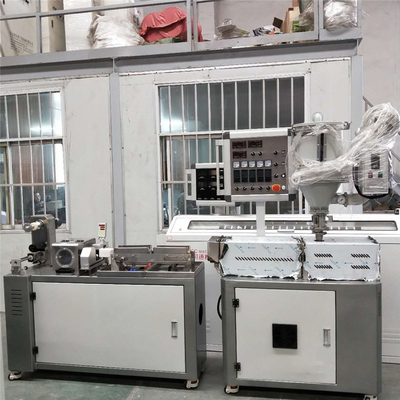 Un bon prix. fabricant d'extrudeuse du filament 15Kg/H, machine de fabricant du filament 3d en ligne