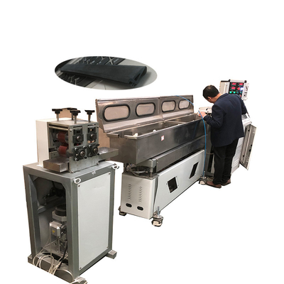 Un bon prix. Chaîne de production en plastique de profil de la garniture 35kw de PVC et d'EPDM en ligne