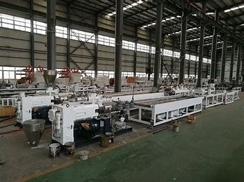Un bon prix. 150kg/H double ligne conique d'extrusion de profil de la vis WPC en ligne