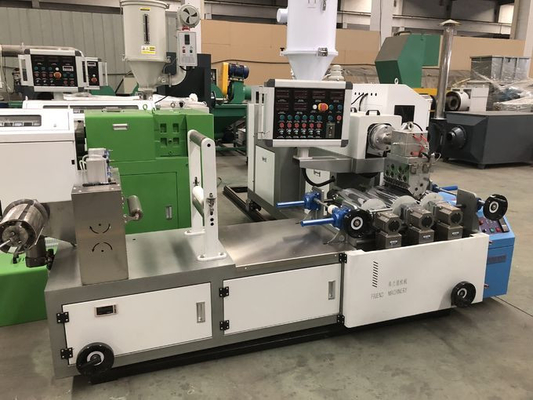 Good price Type Mini Plastic Sheet Extruder Machine 200kg/H de laboratoire en ligne