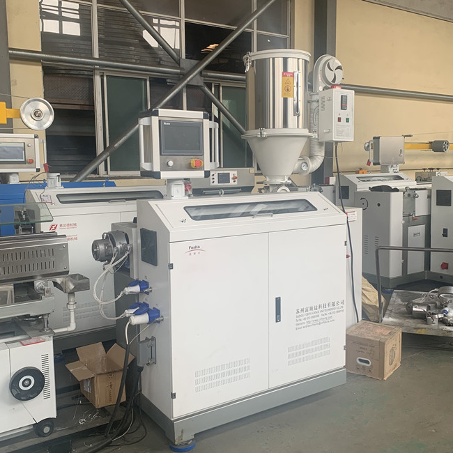 Tuyau en plastique faisant à machine les machines de expulsion électriques de production pour des tuyaux de PVC 1