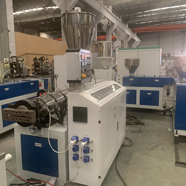 Vis de la machine 38CrMoALA d'extrudeuse de Pla de vis de jumeau de WPC 1