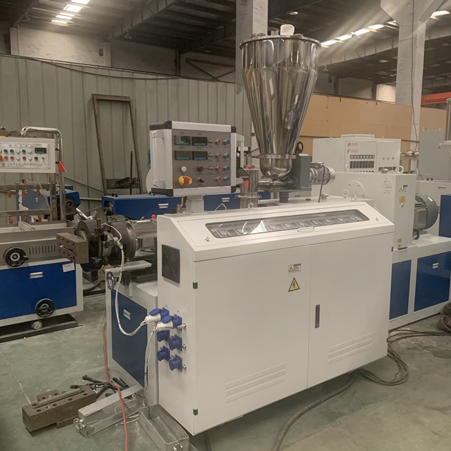 Vis de la machine 38CrMoALA d'extrudeuse de Pla de vis de jumeau de WPC 4
