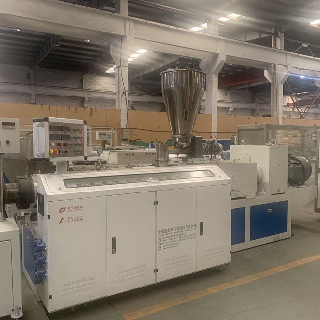 ligne d'extrusion de profil d'Upvc WPC de vis du jumeau 150kg/H écologique 0