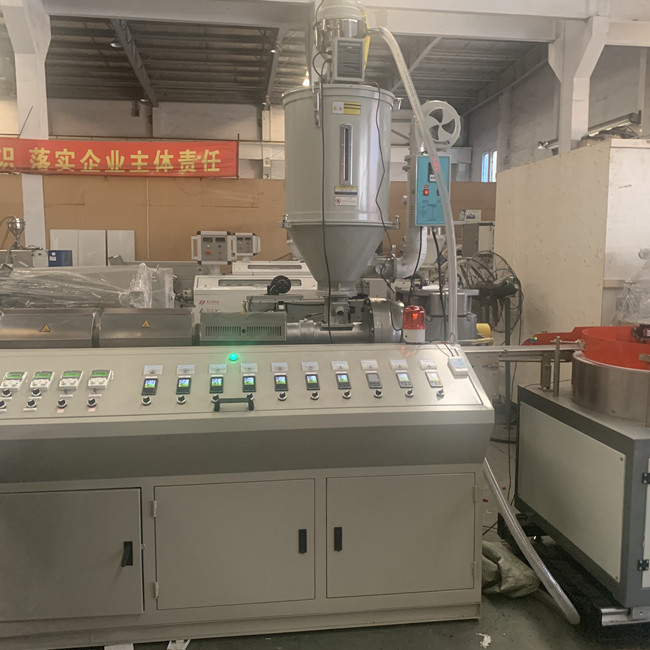 moule en acier en plastique de la machine 40Cr de tuyau de PVC d'irrigation par égouttement de 63mm 3