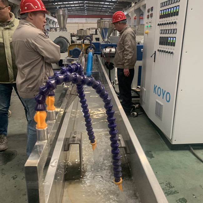 Ligne d'extrusion de tuyau de PE de machine de tuyau de spirale de moteur de Siemens de granules de PVC 5