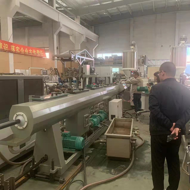 Trois couches de chaîne de production en plastique s'accrochent les machines automatiques de cinéma de bout droit de machine de cinéma 1