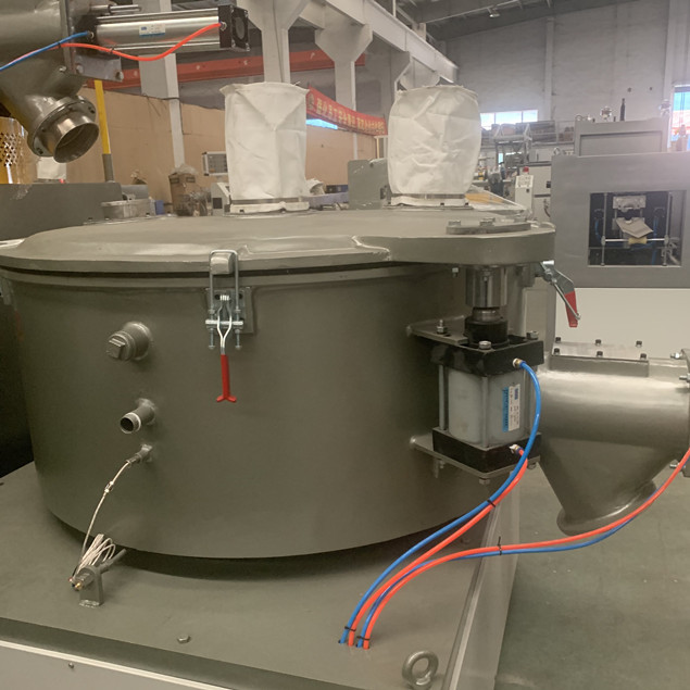 300/600 chauffage et machine en plastique en acier chaude de mélange froide de mélangeur de résine de PVC 3