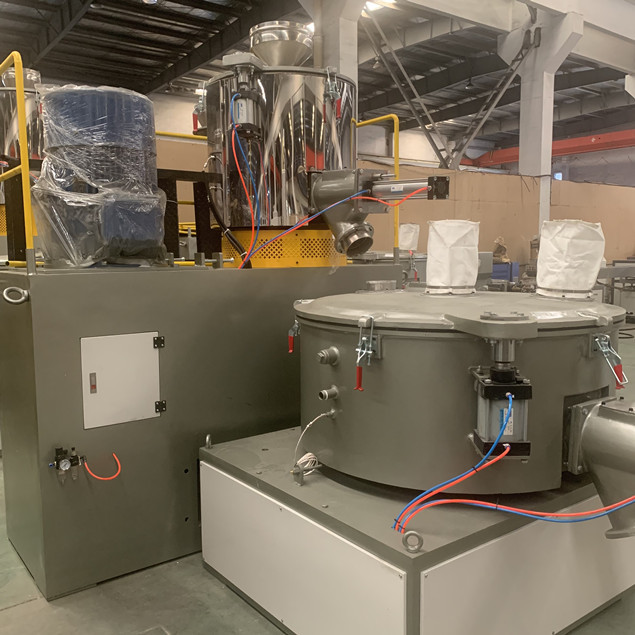 300/600 chauffage et machine en plastique en acier chaude de mélange froide de mélangeur de résine de PVC 0